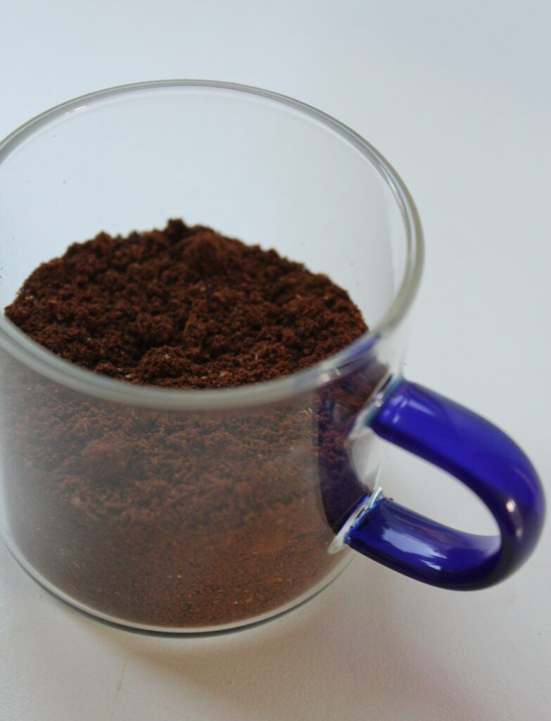 What's the Difference Between Coffee "Grinds" and Coffee "Grounds"?